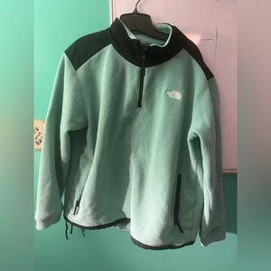 The North Face Pullover THIS SEASON size xl